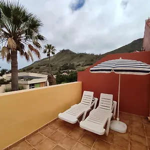 Cheerful 3 Bedroom Town House With Garage Сasa de vacaciones